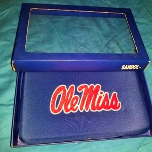 Ladies Slim Ole Miss Wallet w/ clasp